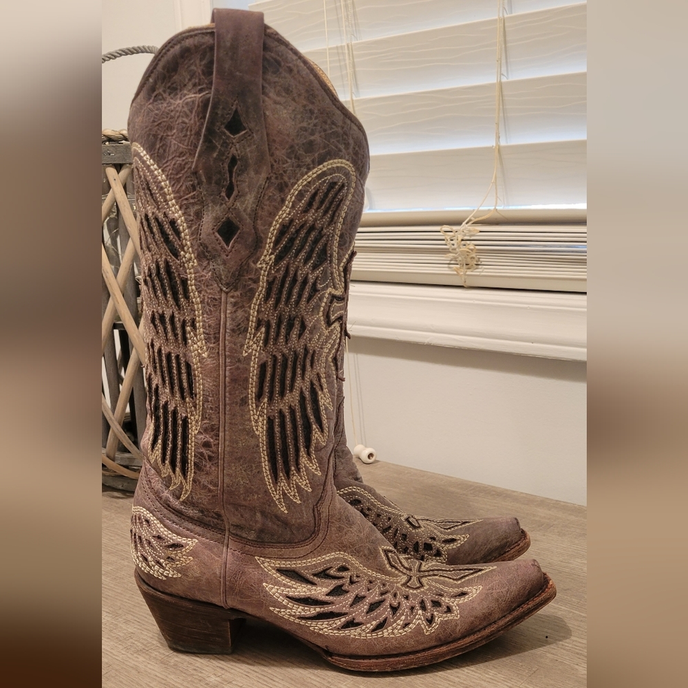 Corral Boots, Size 9,   gray with black accents, angel wings.